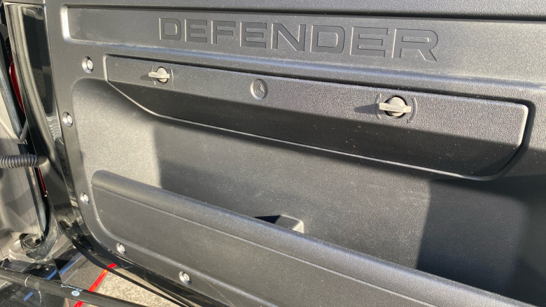 Land Rover Defender 3.0 D250 X-Dynamic SE 90 3dr Auto Diesel Estate